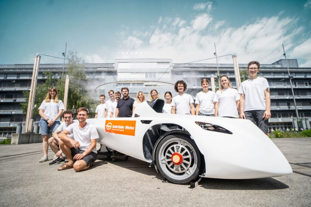 Logistics BusinessGebrüder Weiss Takes Solar Car Down Under