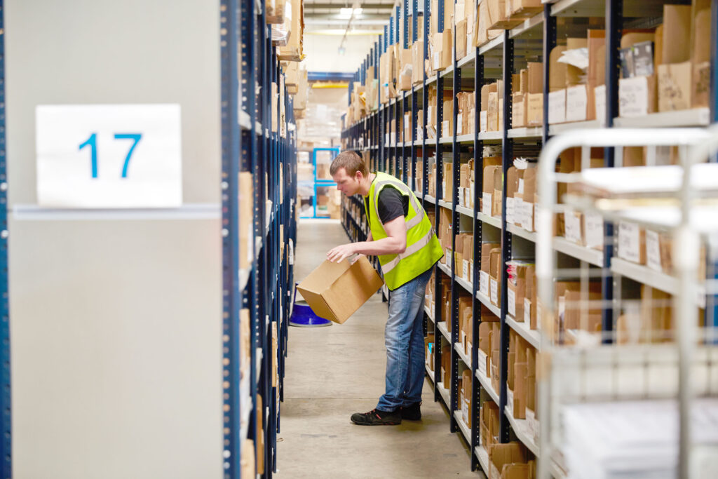Logistics BusinessBalancing Customer Expectations & Costs in eCommerce Delivery