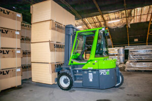 Logistics BusinessCombilift’s CB70E wins Italian Terminal and Logistics Award