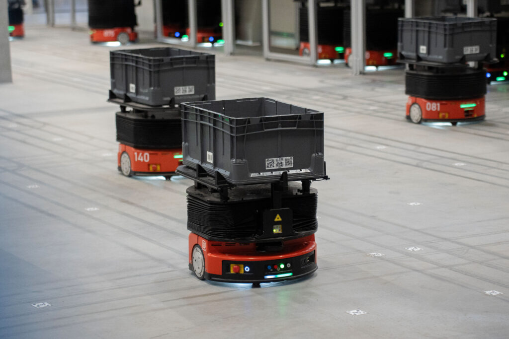 Logistics BusinessAMR Commissioning at Dutch Logistics Centre