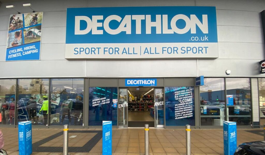 Logistics BusinessUnparalleled Fulfilment Centre for Decathlon