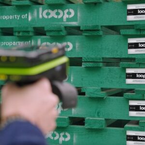 Logistics BusinessPallets RFID Tagged in Smart Approach