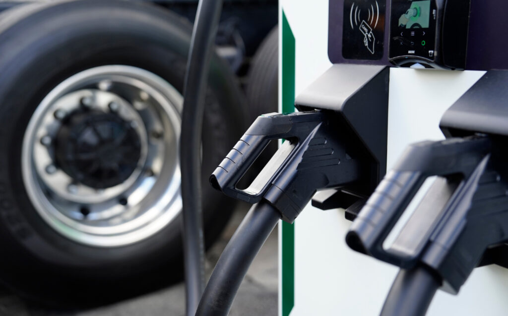 Logistics BusinessTechnology Expertise United to Accelerate Fleet Electrification