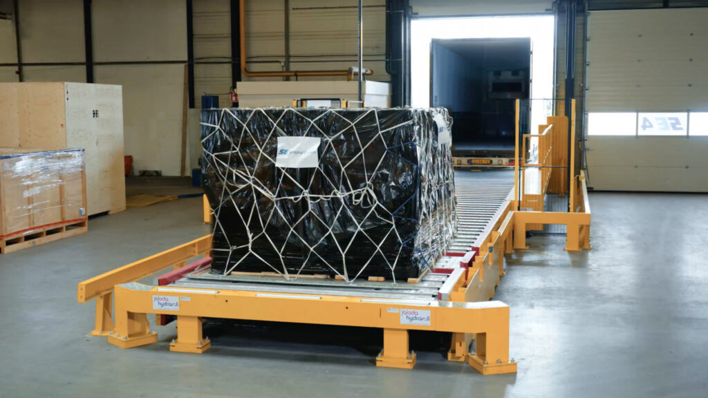 Logistics BusinessAutomated Air Cargo Handling at Schiphol