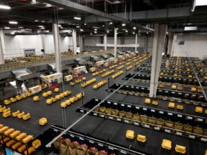 Logistics BusinessSorting Robots Boost Fulfilment Capacity