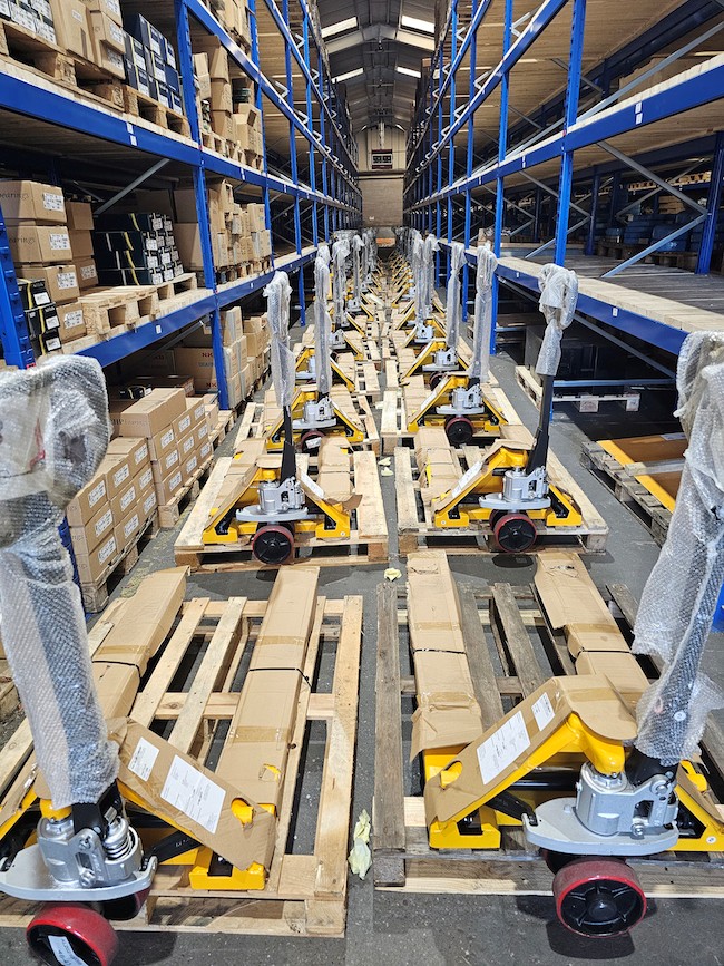 Heavy-Duty Pallet Trucks